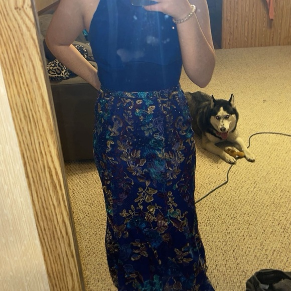 Ellie Wilde prom dress - Picture 3 of 6